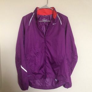 Nike Storm Fit Windbreaker